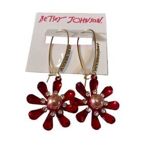 Betsey Johnson Long Drop Fuschia Flower  Earrings. Adorable!